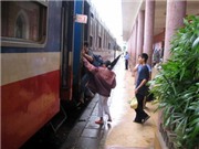 Bóng đá anh, ngoại hạng anh, lịch thi đấu euro 2012, Tăng bảy đôi tàu Thống Nhất vào dịp Tết Tân Mão